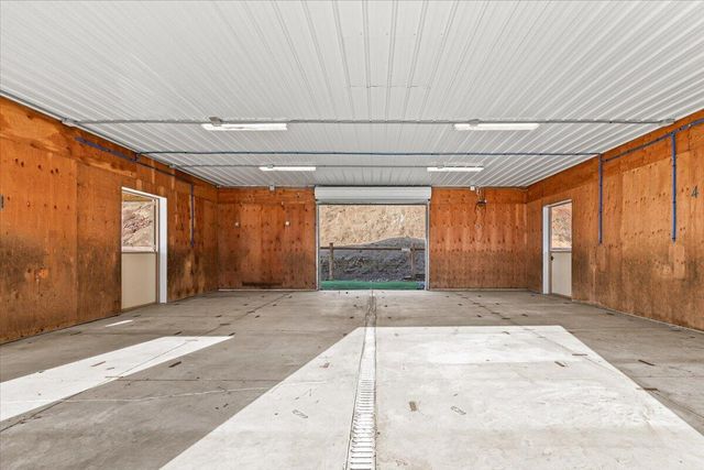 4002 Dry Creek Road, Medford, OR 97504