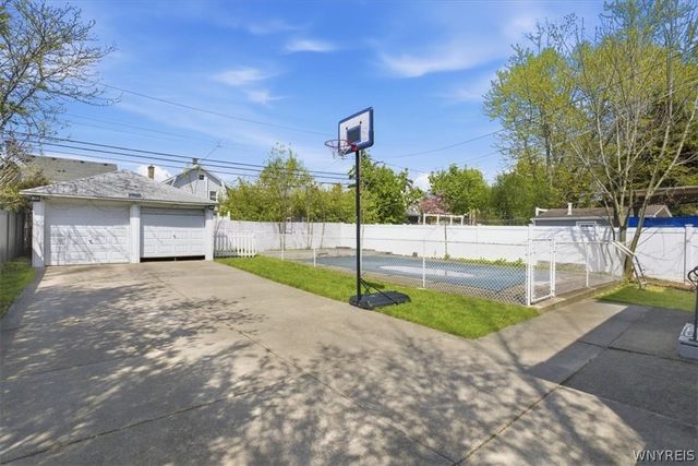 98 Tillinghast Place, Buffalo, NY 14216