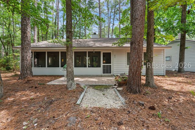 25 Fernwood Ct, Hilton Head Island, SC 29926