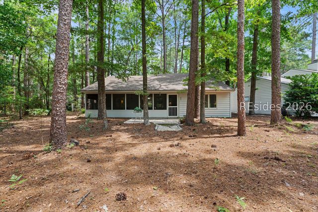 25 Fernwood Ct, Hilton Head Island, SC 29926