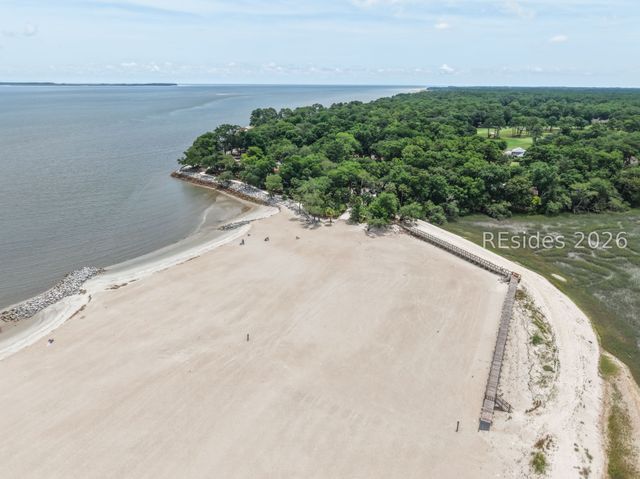 25 Fernwood Ct, Hilton Head Island, SC 29926