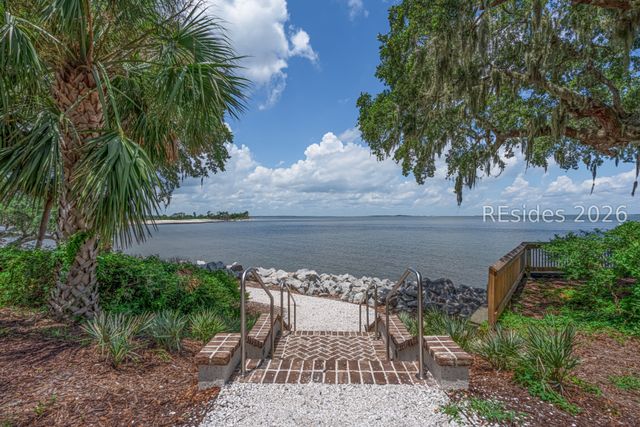 25 Fernwood Ct, Hilton Head Island, SC 29926