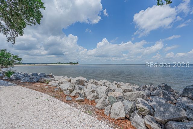 25 Fernwood Ct, Hilton Head Island, SC 29926