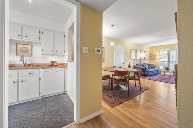 2425 Ashdale DR 47, Austin, TX 78757