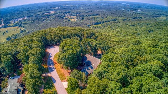 172 Lawson's Lookout, Denton, NC 27239