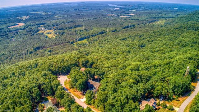 172 Lawson's Lookout, Denton, NC 27239