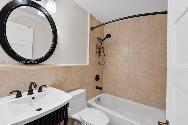 18536 NW 56th Place, Miami Gardens, FL 33055