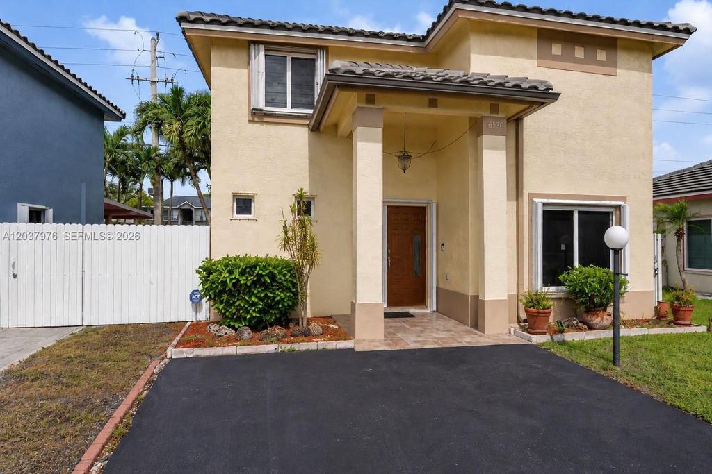 18536 NW 56th Place, Miami Gardens, FL 33055
