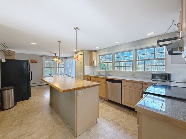 198 Forest Road, Coventry, CT 06238