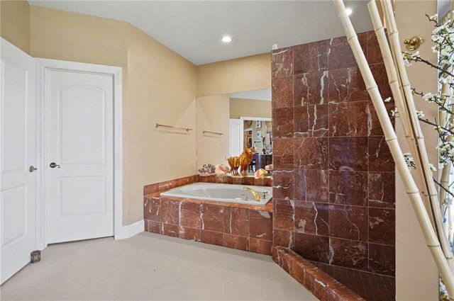 4412 Nicklaus Drive, Lawrence, KS 66047