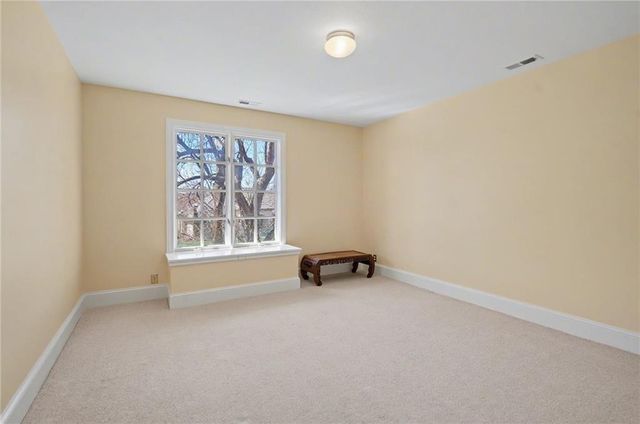 4412 Nicklaus Drive, Lawrence, KS 66047