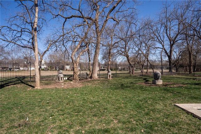 4412 Nicklaus Drive, Lawrence, KS 66047