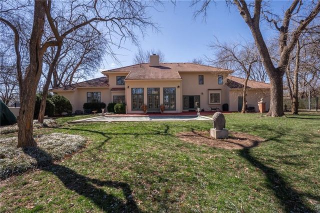 4412 Nicklaus Drive, Lawrence, KS 66047