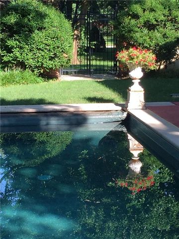 4412 Nicklaus Drive, Lawrence, KS 66047