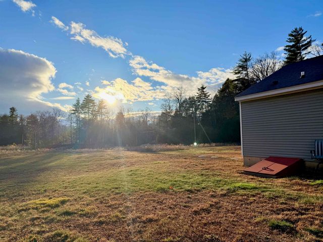 3 Major John Simpson Way, Deerfield, NH 03037