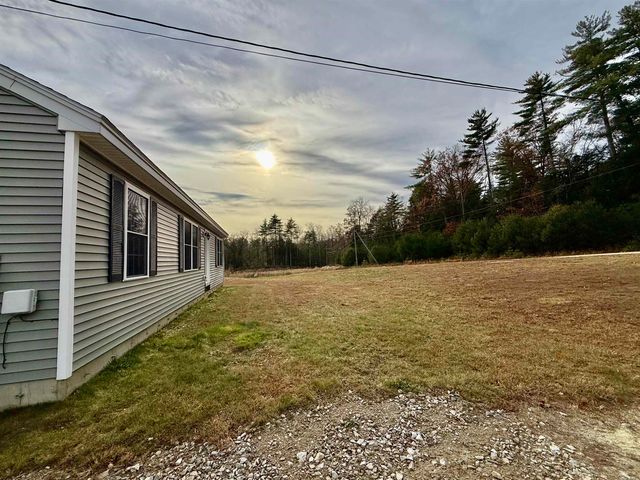 3 Major John Simpson Way, Deerfield, NH 03037