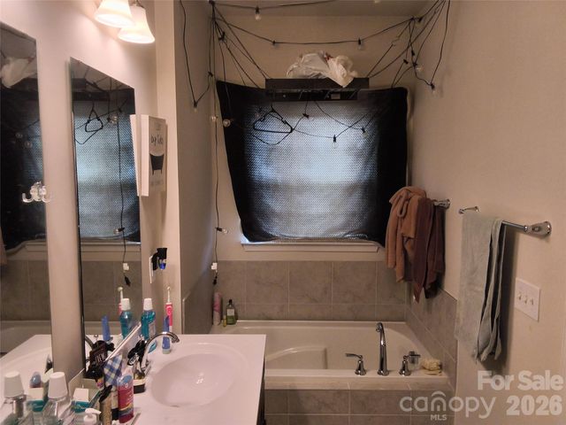 1205 May Apple Drive, Matthews, NC 28104
