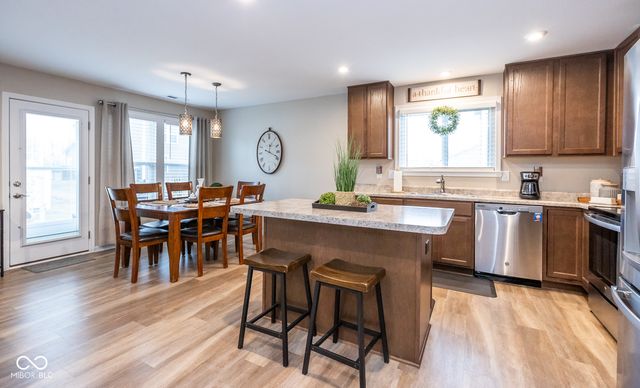 647 Fresno Court, Greenfield, IN 46140