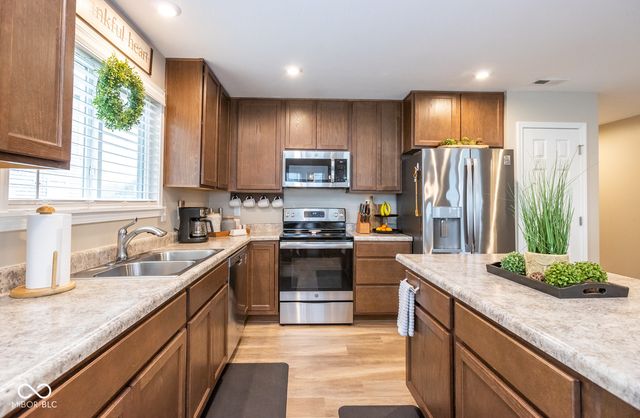 647 Fresno Court, Greenfield, IN 46140