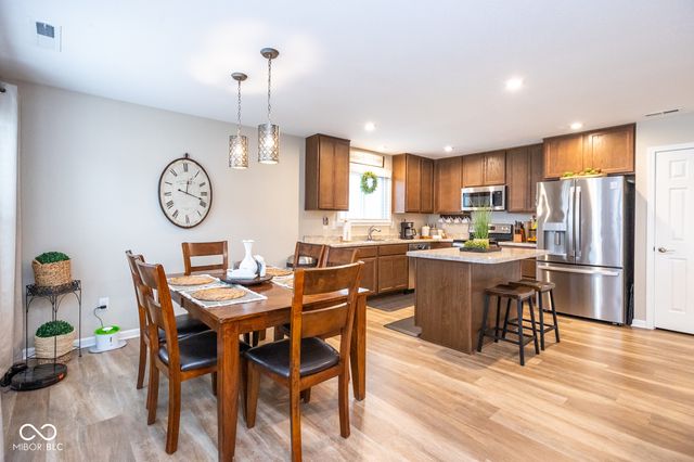 647 Fresno Court, Greenfield, IN 46140