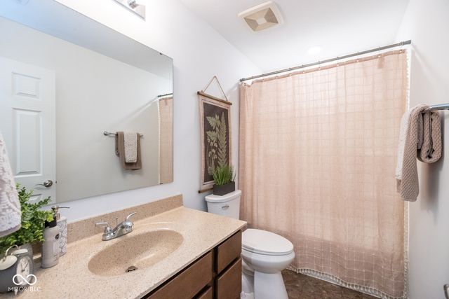 647 Fresno Court, Greenfield, IN 46140