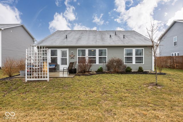 647 Fresno Court, Greenfield, IN 46140