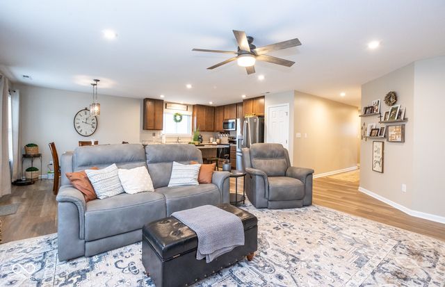 647 Fresno Court, Greenfield, IN 46140