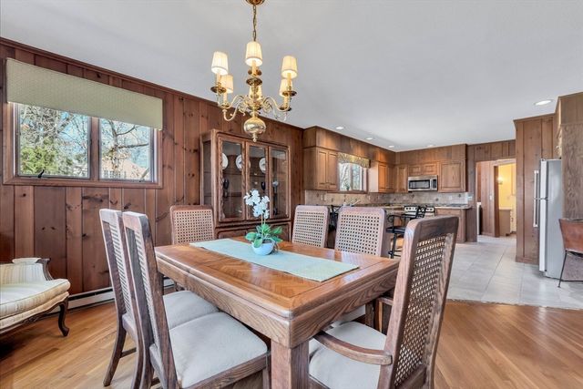 435 Acapesket Road, Falmouth, MA 02536