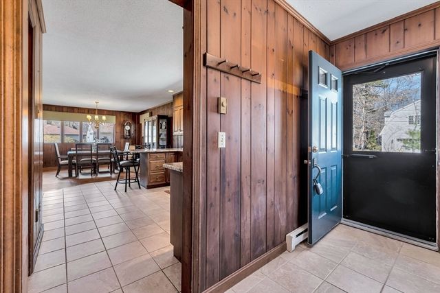 435 Acapesket Road, Falmouth, MA 02536