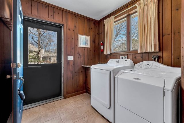 435 Acapesket Road, Falmouth, MA 02536