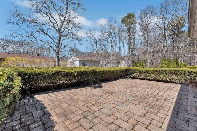 435 Acapesket Road, Falmouth, MA 02536