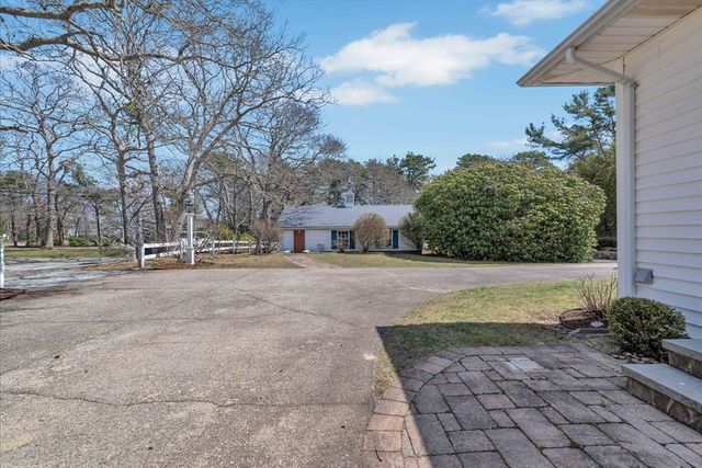 435 Acapesket Road, Falmouth, MA 02536