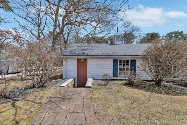 435 Acapesket Road, Falmouth, MA 02536