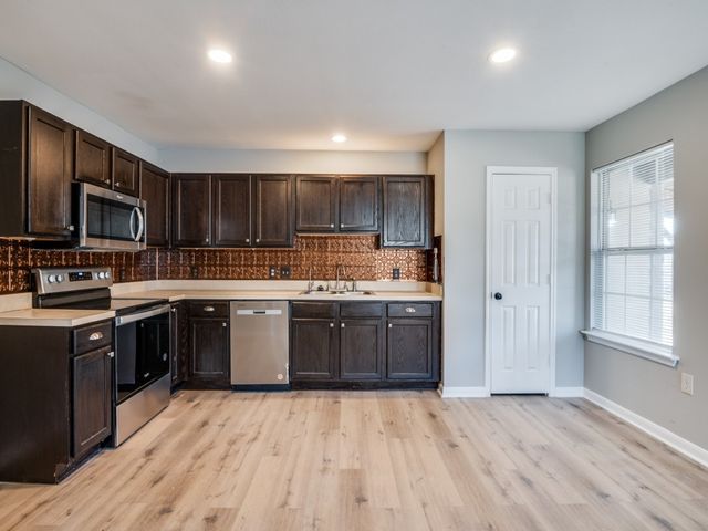 3206 Buckskin Drive, Dallas, TX 75241