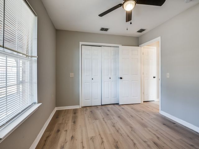 3206 Buckskin Drive, Dallas, TX 75241