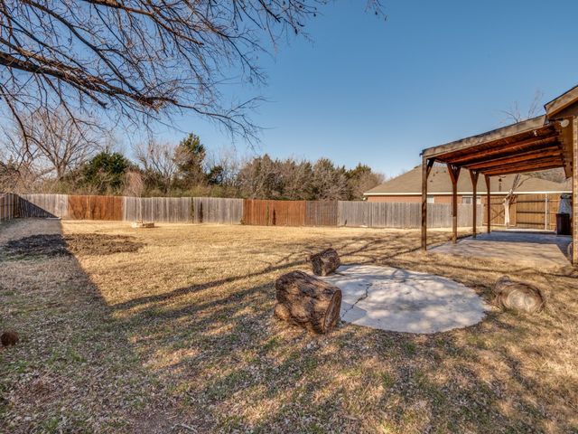 3206 Buckskin Drive, Dallas, TX 75241