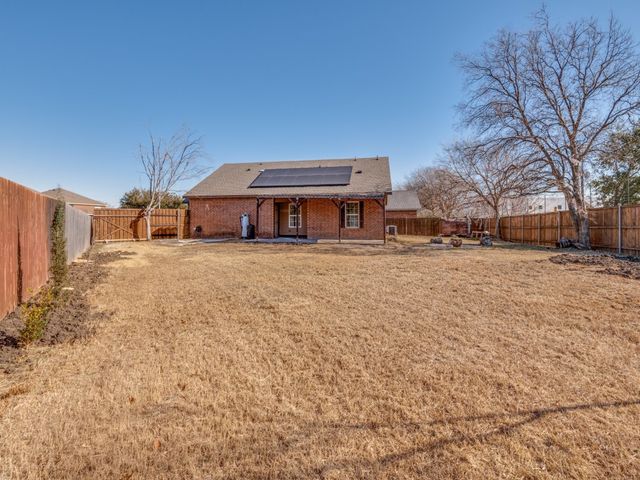 3206 Buckskin Drive, Dallas, TX 75241