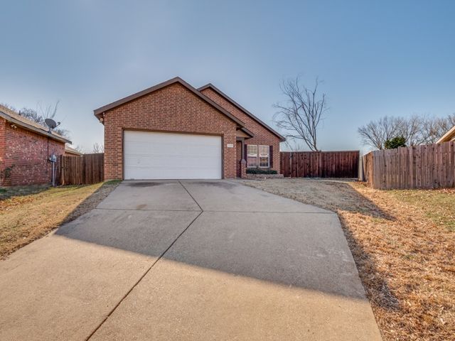 3206 Buckskin Drive, Dallas, TX 75241