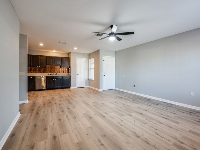 3206 Buckskin Drive, Dallas, TX 75241