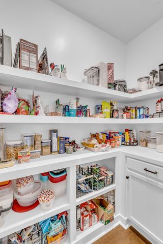 1393 Wentworth Dr, Gallatin, TN 37066