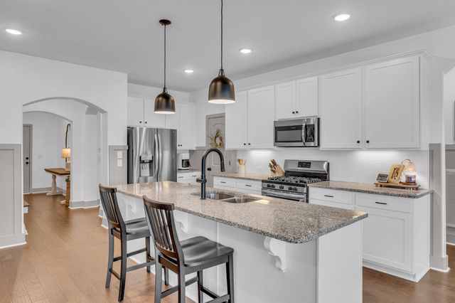 1393 Wentworth Dr, Gallatin, TN 37066