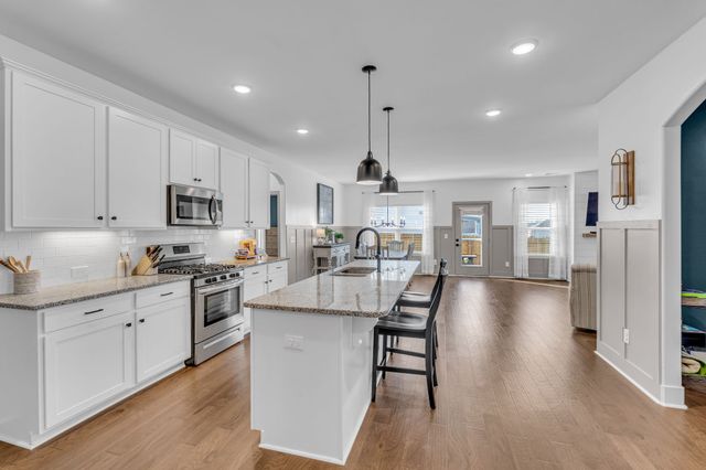 1393 Wentworth Dr, Gallatin, TN 37066