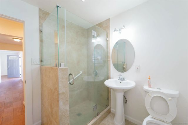 562-564 11Th Street, Imperial Beach, CA 91932