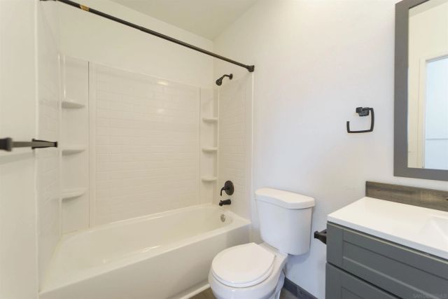 562-564 11Th Street, Imperial Beach, CA 91932