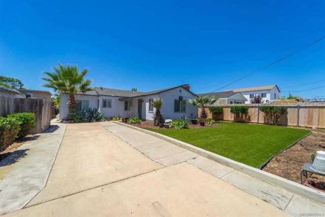 562-564 11Th Street, Imperial Beach, CA 91932