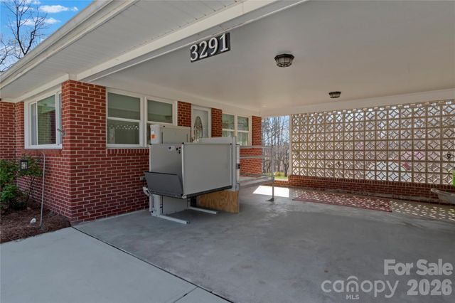 3291 Burton Road, Thomasville, NC 27360