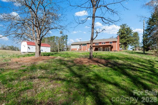 3291 Burton Road, Thomasville, NC 27360