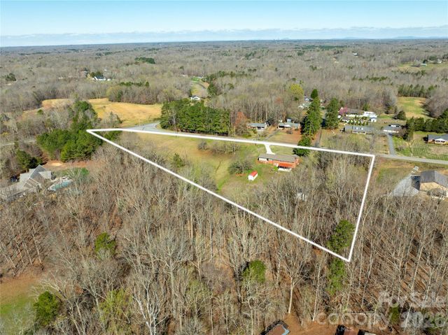 3291 Burton Road, Thomasville, NC 27360