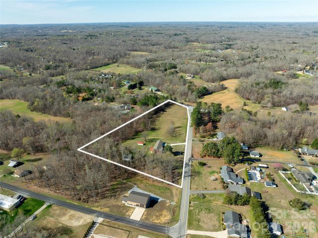 3291 Burton Road, Thomasville, NC 27360