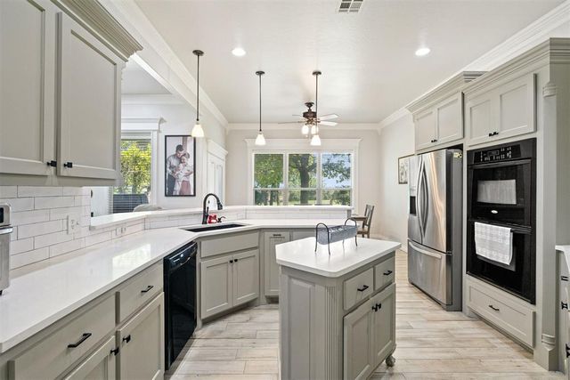 2250 Jackson Lane, Blanchard, OK 73010